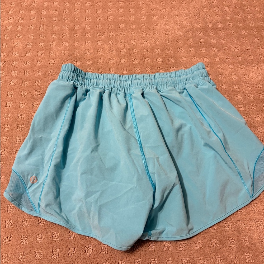 Lululemon hotty hot 4” shorts